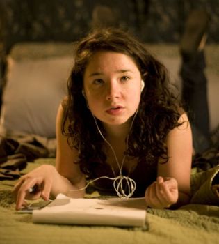 Sarah Steele