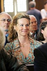 Laura Linney