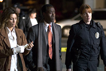 Jennifer Esposito, Don Cheadle on the left